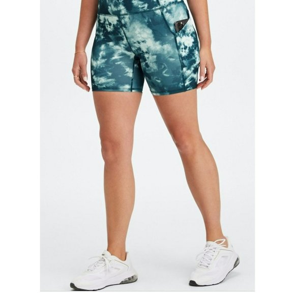 Fabletics, Oasis 6' short, - NWT - Picture 4 of 6